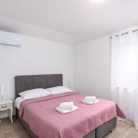 Villa Buroli With Pool, Sauna And Jacuzzi Exterior foto